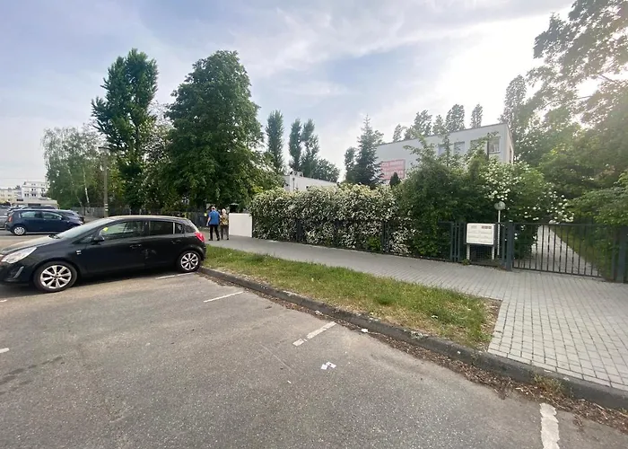 柏林城市假日公寓酒店 *